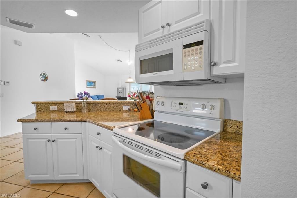 2 E Greens Cir , Lehigh Acres, FL 33936 Photo