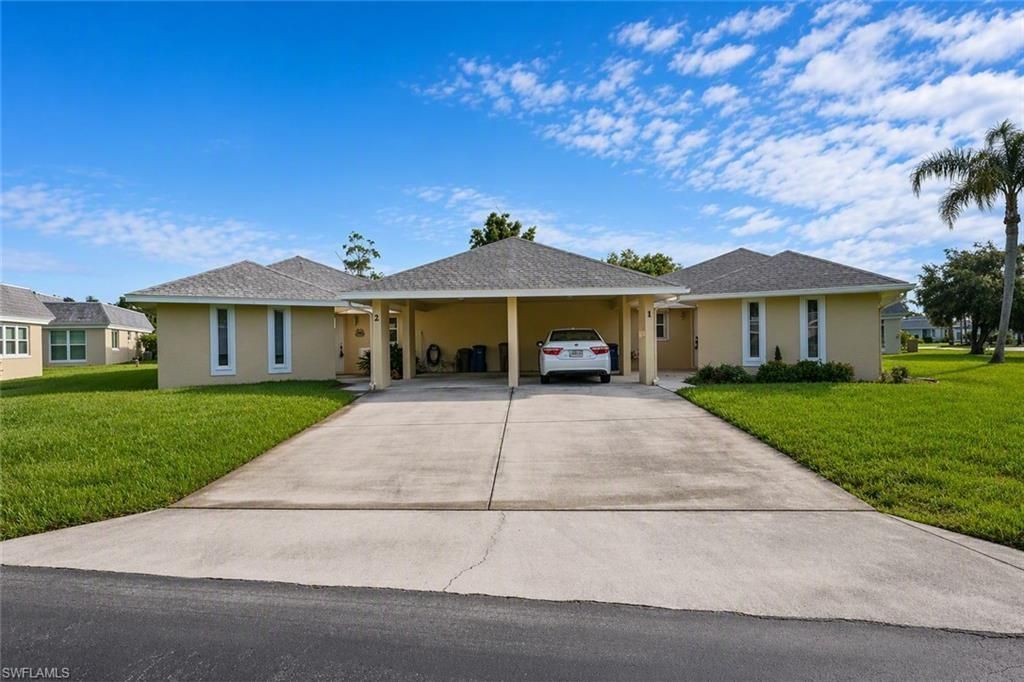2 E Greens Cir , Lehigh Acres, FL 33936 Photo