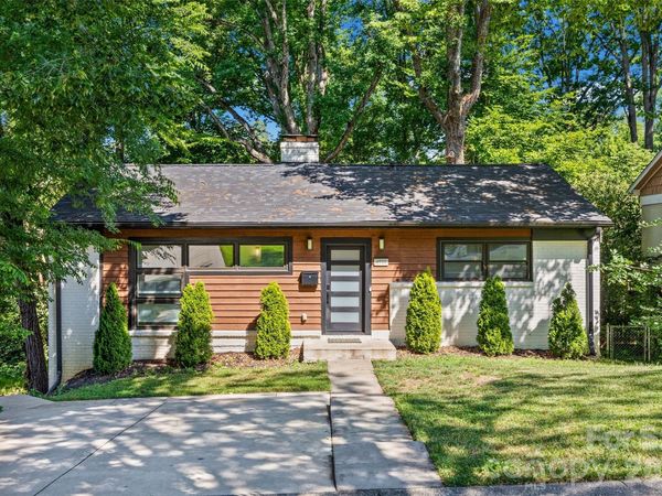 4910 Valley Stream Road, Charlotte, NC 28209