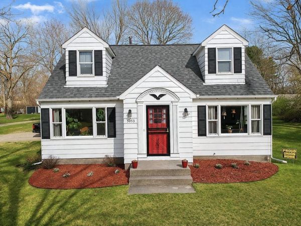 3053 S 3rd Street, Niles, MI 49120