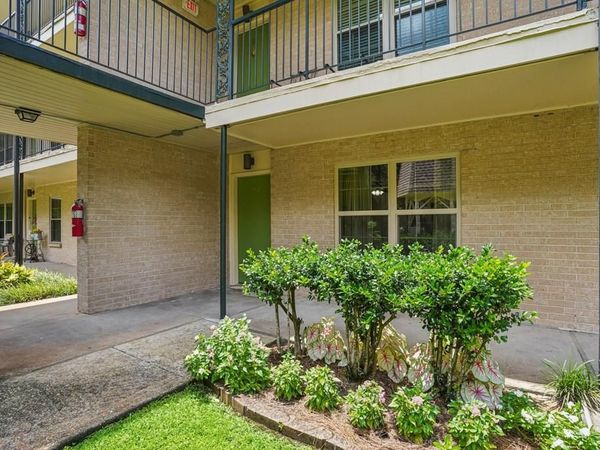 2732 WHITNEY Place , Unit 101, Metairie, LA 70002