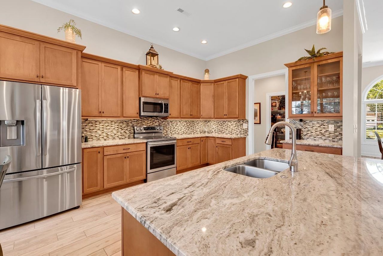 4953 Westwind Dr. Photo 11