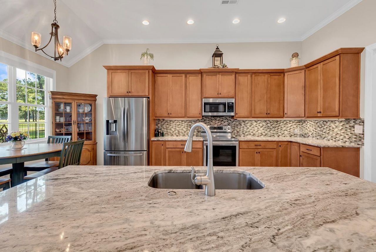 4953 Westwind Dr. Photo 9