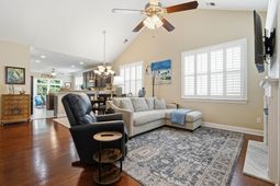 185 Angora Way photo 4