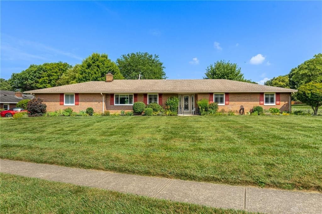 7705 John Elwood Drive, Centerville, OH 45459 Main Photo
