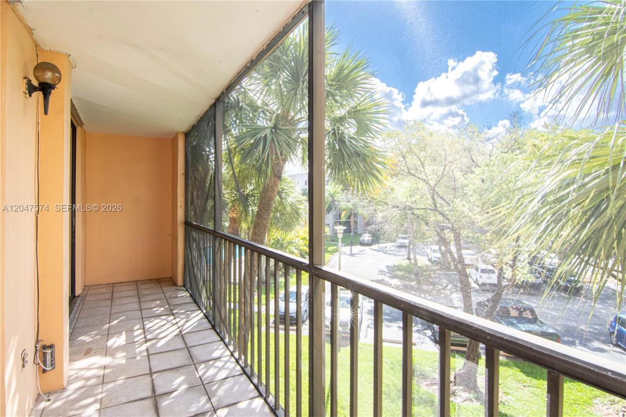 8600 SW 133rd Ave Rd , Unit 320, Miami, FL 33183 Photo