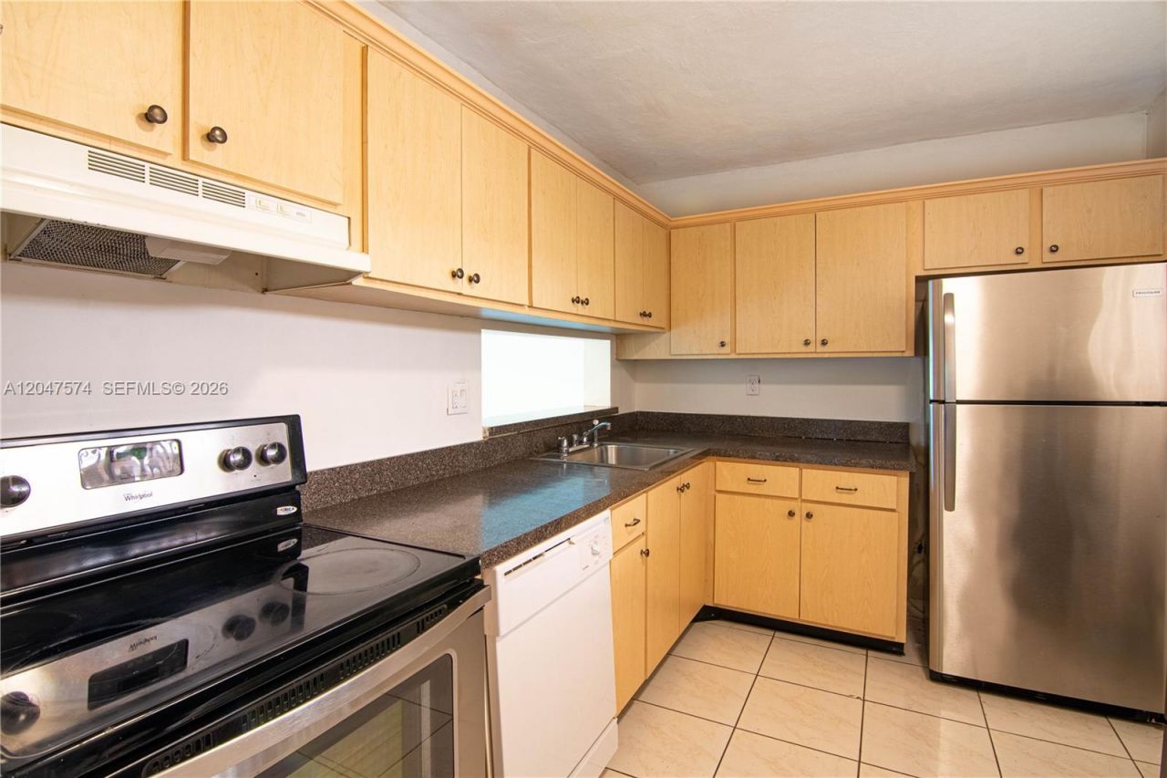 8600 SW 133rd Ave Rd , Unit 320, Miami, FL 33183 Photo