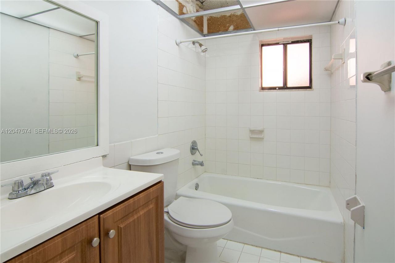 8600 SW 133rd Ave Rd , Unit 320, Miami, FL 33183 Photo