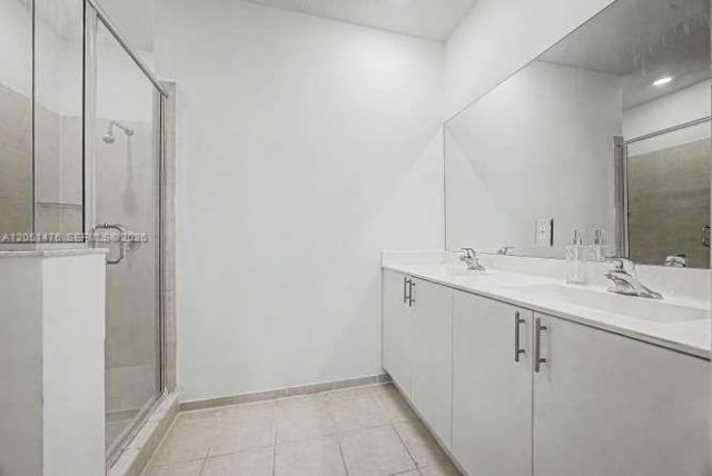 1020 SE 26th Ter , Homestead, FL 33035 Photo