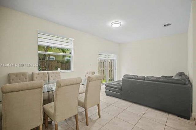 1020 SE 26th Ter , Homestead, FL 33035 Photo