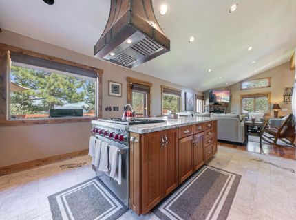 13165 Pinnacle Loop, Truckee, CA 96161 Photo