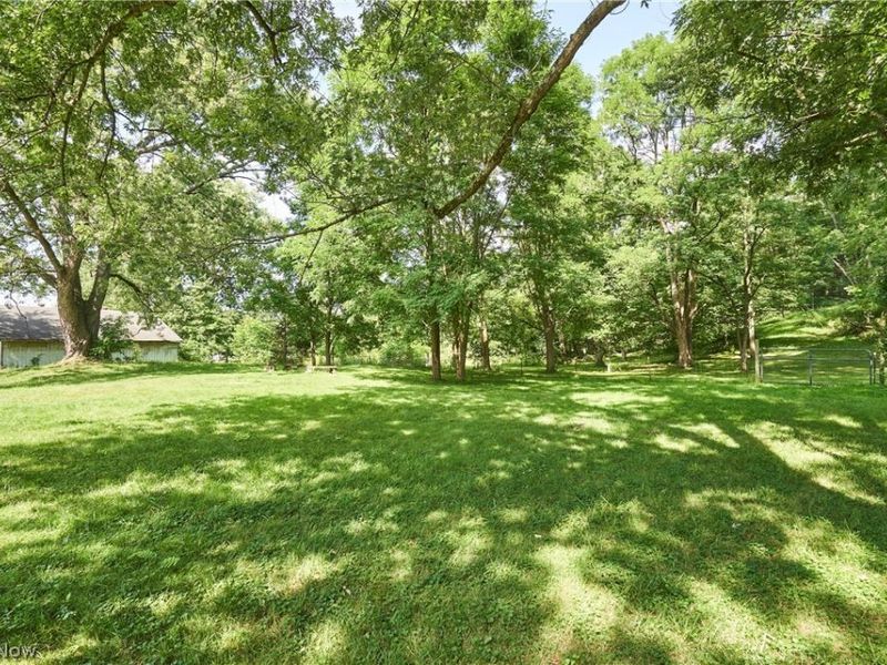 7091 Akron Avenue NW, New Franklin, OH 44614 Photo 29