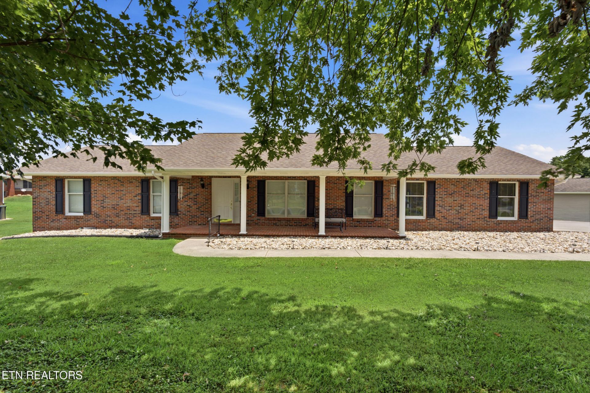 127 Overlook Drive, Loudon, TN 37774 Main Photo
