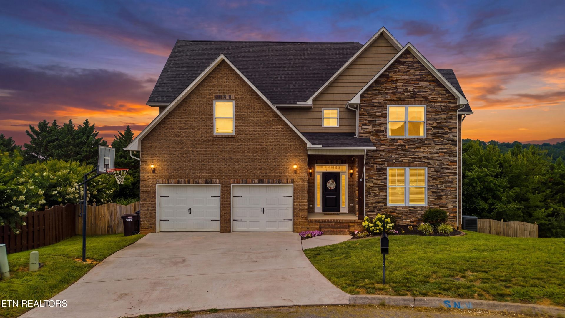 705 Huntcliff Lane, Knoxville, TN 37922 Main Photo