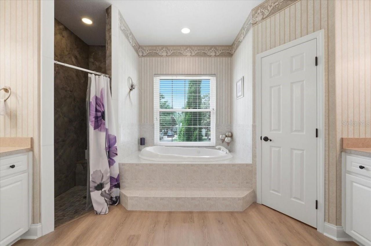 5618 Summerland Hills Drive , Lakeland, FL 33812 Photo