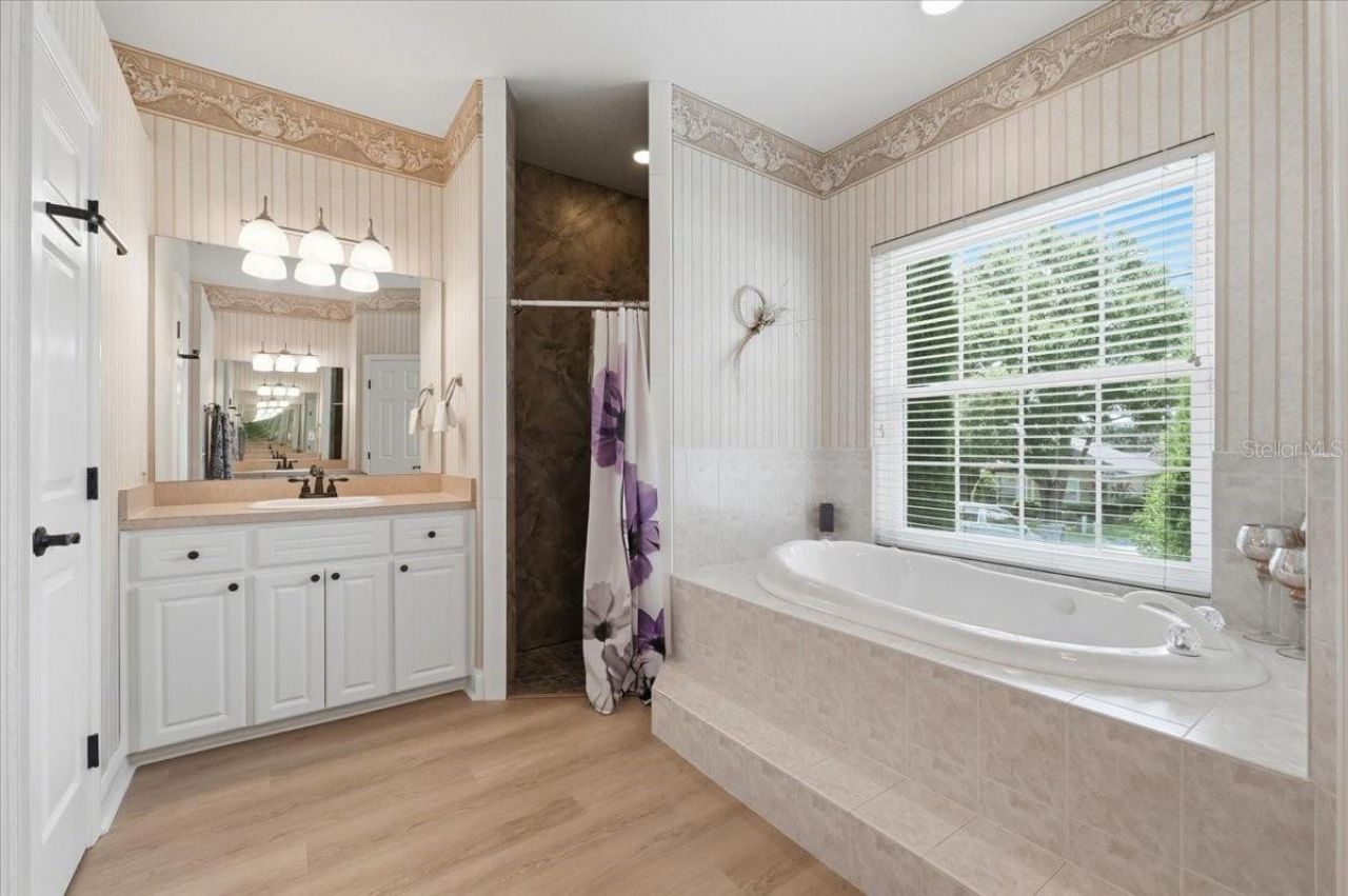 5618 Summerland Hills Drive , Lakeland, FL 33812 Photo