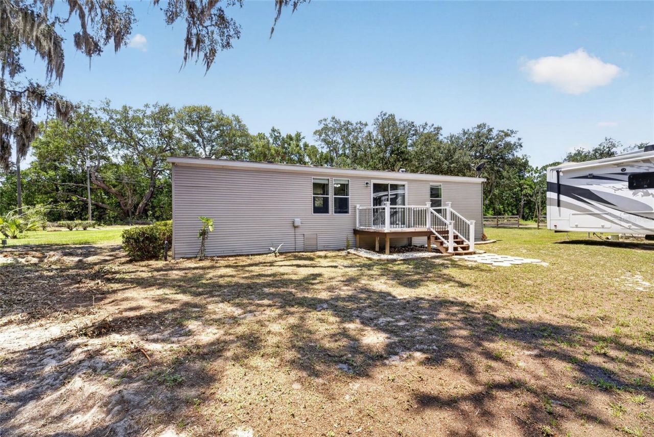 357 Walter Place, Fruitland Park, FL 34731 Photo