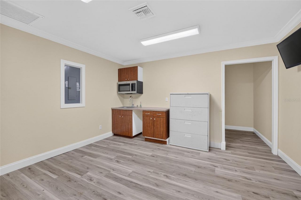 357 Walter Place, Fruitland Park, FL 34731 Photo