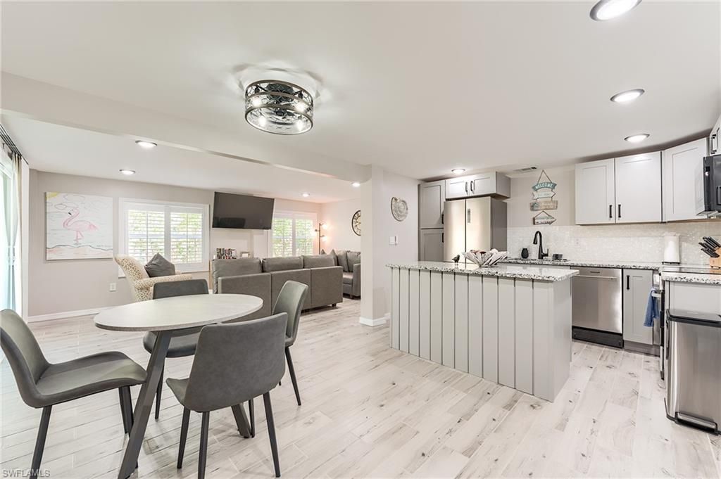114 Lovers Ln , Fort Myers Beach, FL 33931 Photo