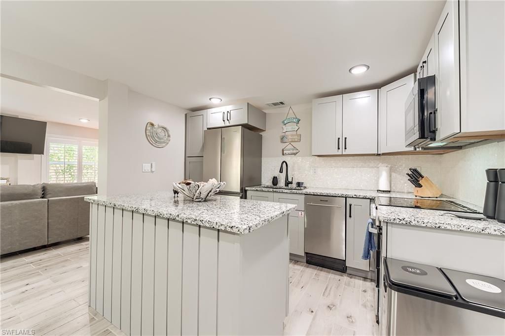 114 Lovers Ln , Fort Myers Beach, FL 33931 Photo