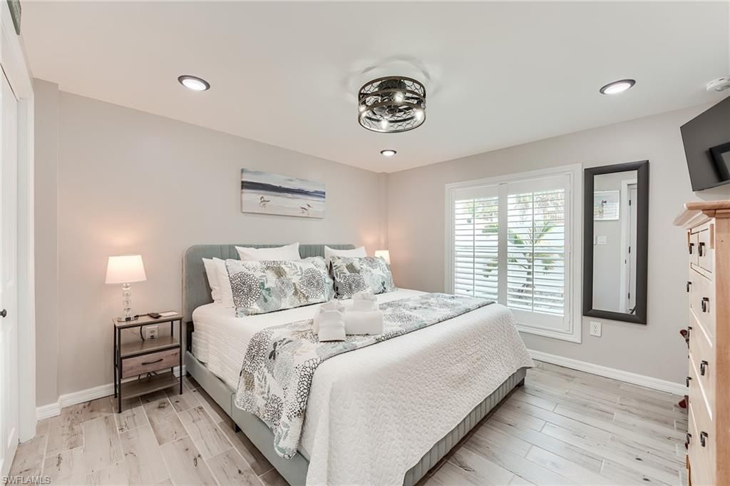 114 Lovers Ln , Fort Myers Beach, FL 33931 Photo