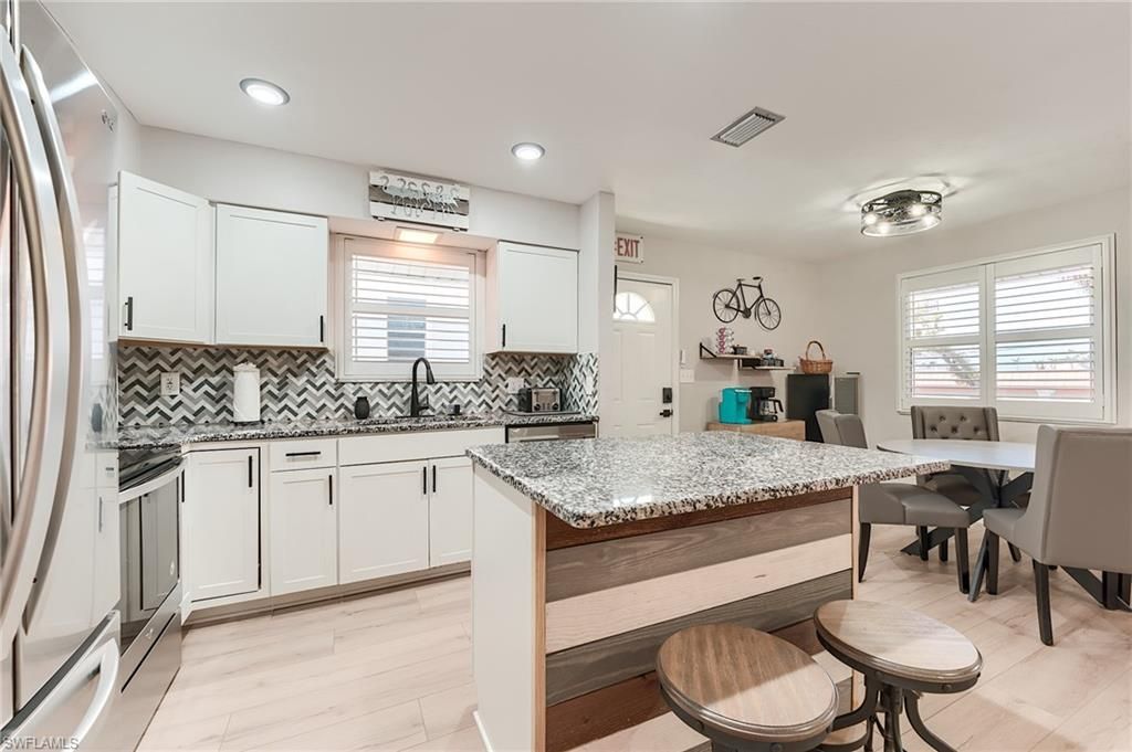 114 Lovers Ln , Fort Myers Beach, FL 33931 Photo