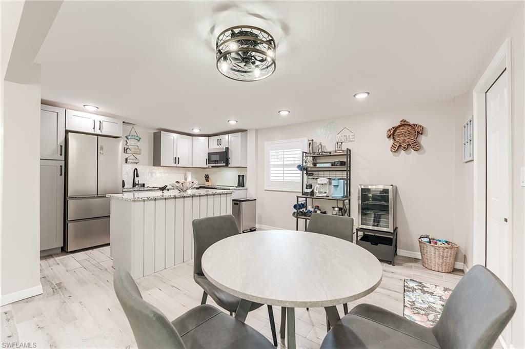 114 Lovers Ln , Fort Myers Beach, FL 33931 Photo