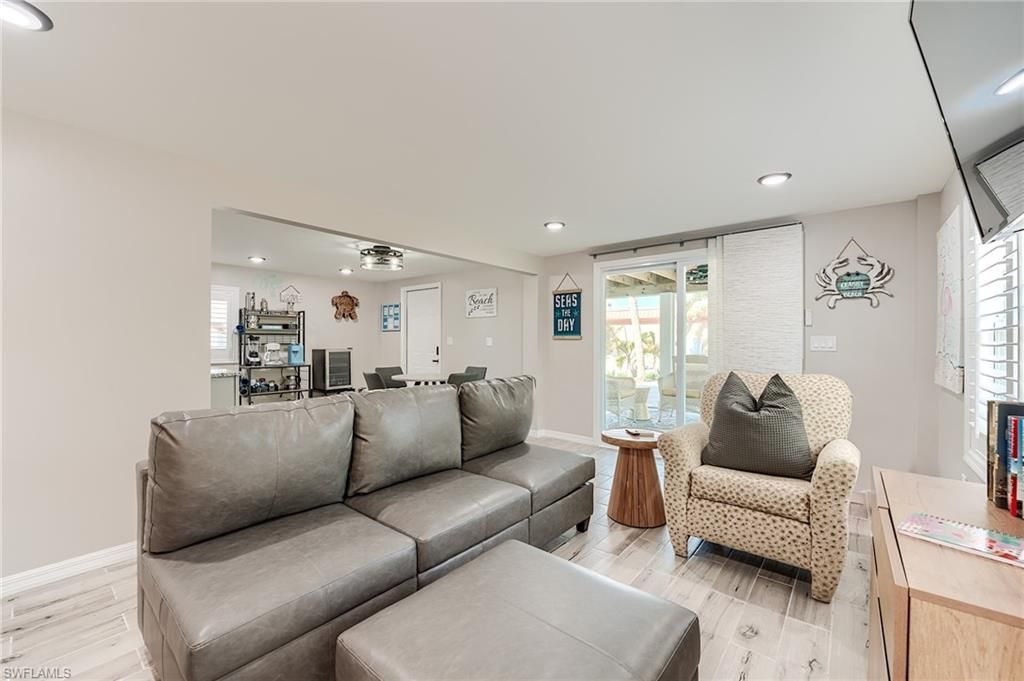 114 Lovers Ln , Fort Myers Beach, FL 33931 Photo
