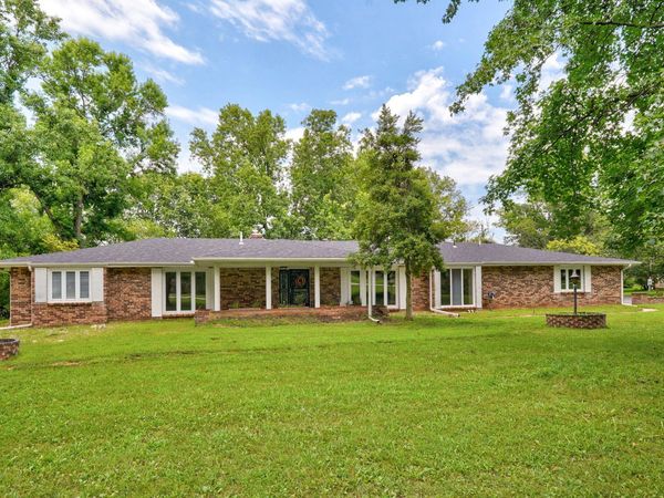 7017 W Farm Rd 124, Springfield, MO 65802