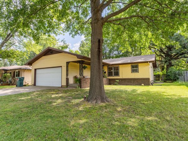 1348 S Arcadia Avenue , Springfield, MO 65804