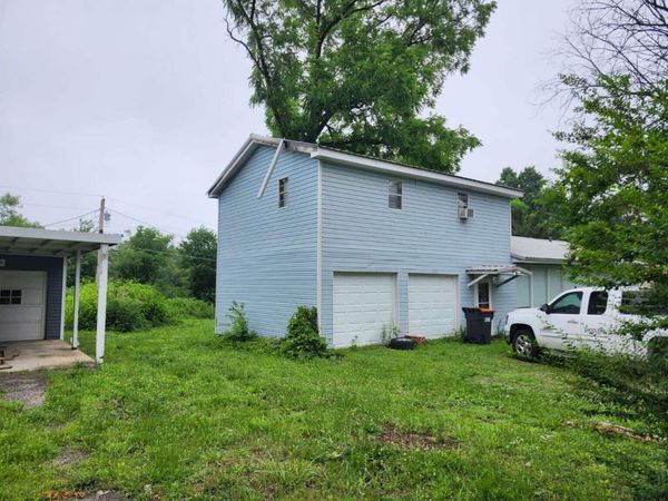 1685 Presley Drive , Cassville, MO 65625