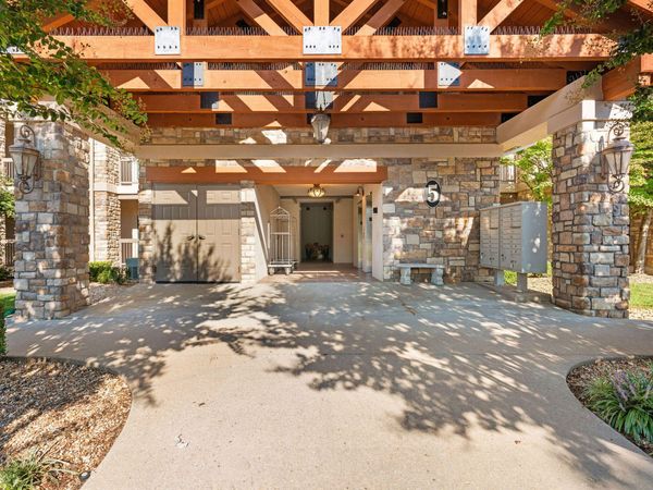 250 Lakewood Drive , Unit 5205, Hollister, MO 65672