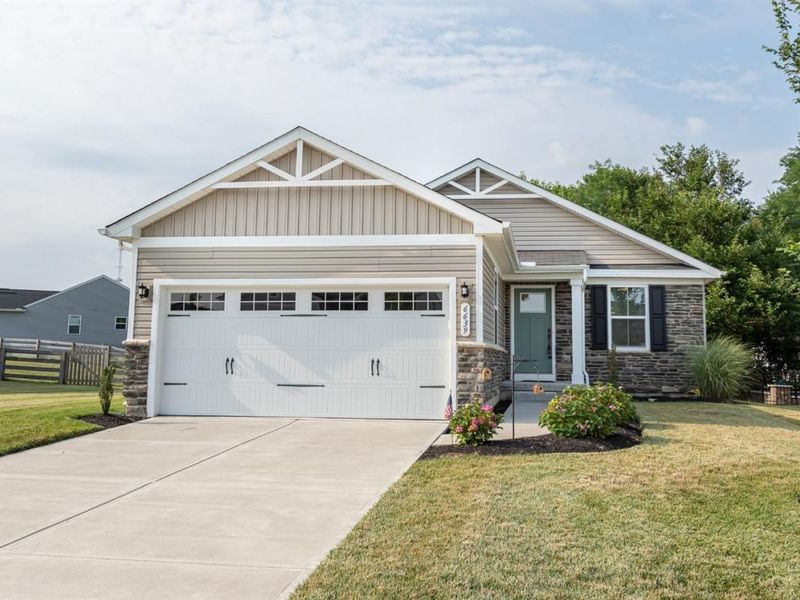 6639 Crystal Harbour Drive, Middletown, OH 45042 Photo 1