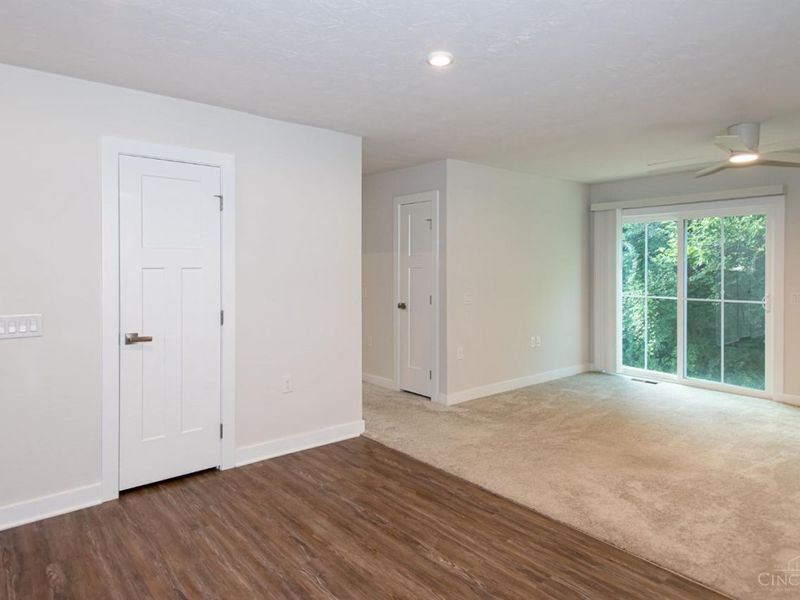 6639 Crystal Harbour Drive, Middletown, OH 45042 Photo 13
