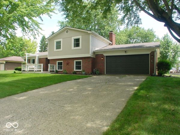 34 Riverview Court, Greenfield, IN 46140