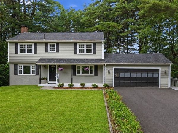 29 Dickens St, Nashua, NH 03062