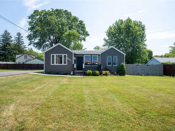 6657 Wellington Drive , Derby, NY 14047