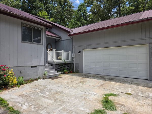 214 Big Bear Boulevard , Old Fort, NC 28762