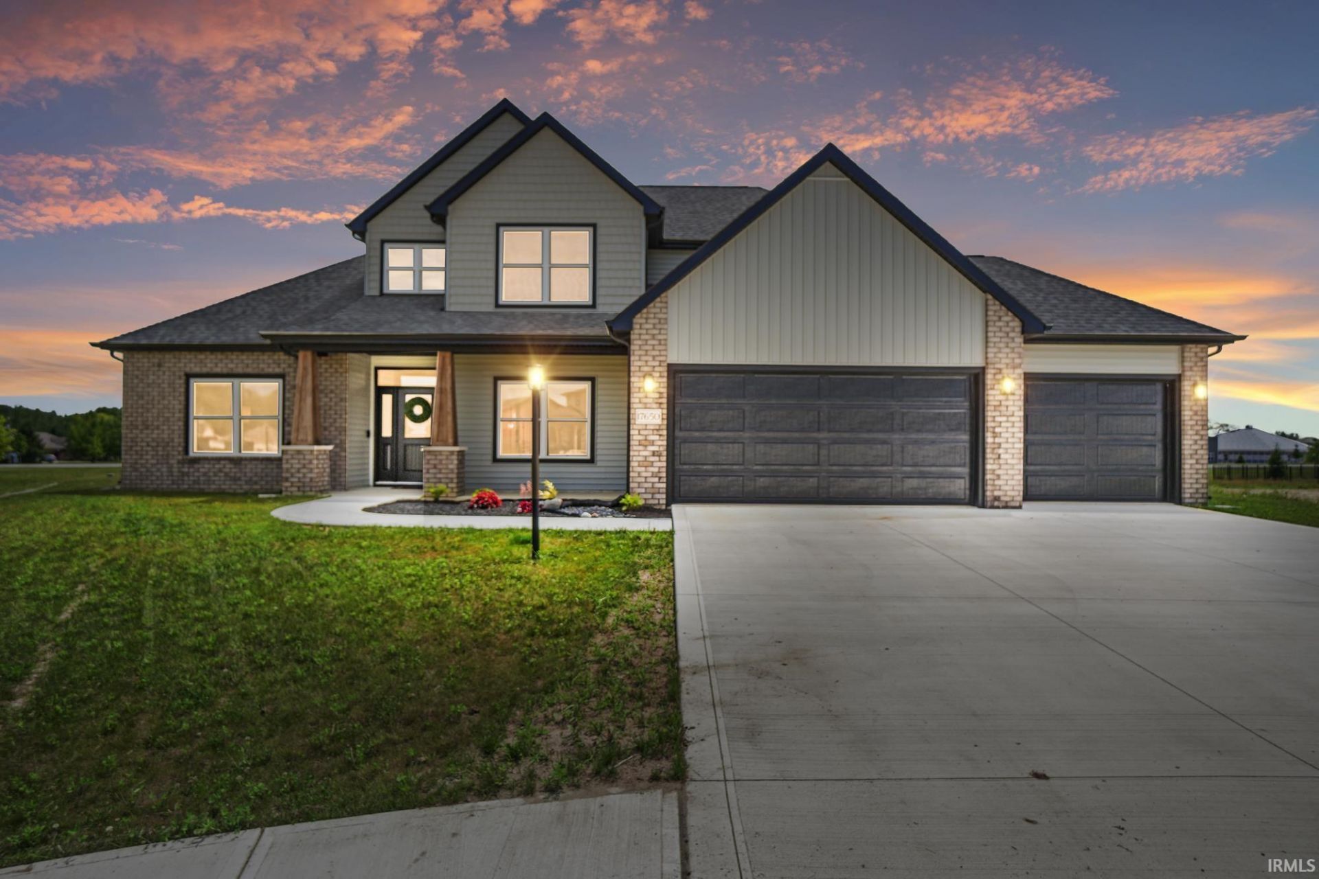 17650 Seahawk Lane, Huntertown, IN 46748 Main Photo