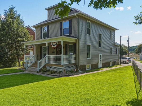 897 Brighton Boulevard , Zanesville, OH 43701