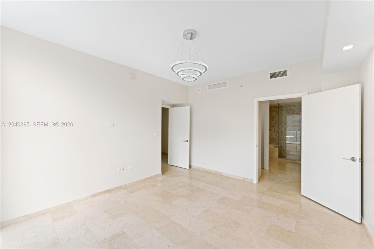 88 SW 7th St , Unit 712, Miami, FL 33130 Photo