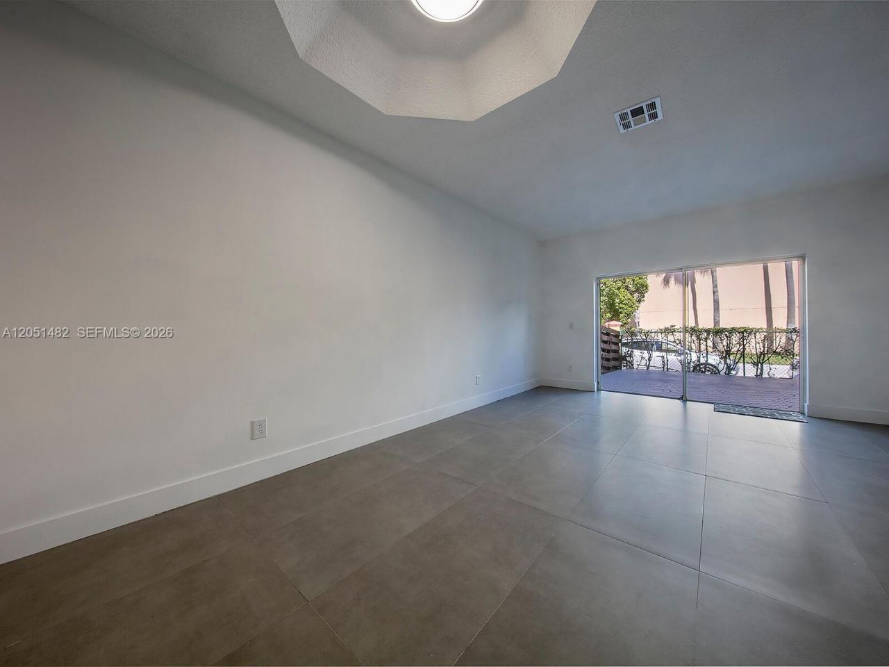 8260 NW 10th St , Unit 6, Miami, FL 33126 Photo