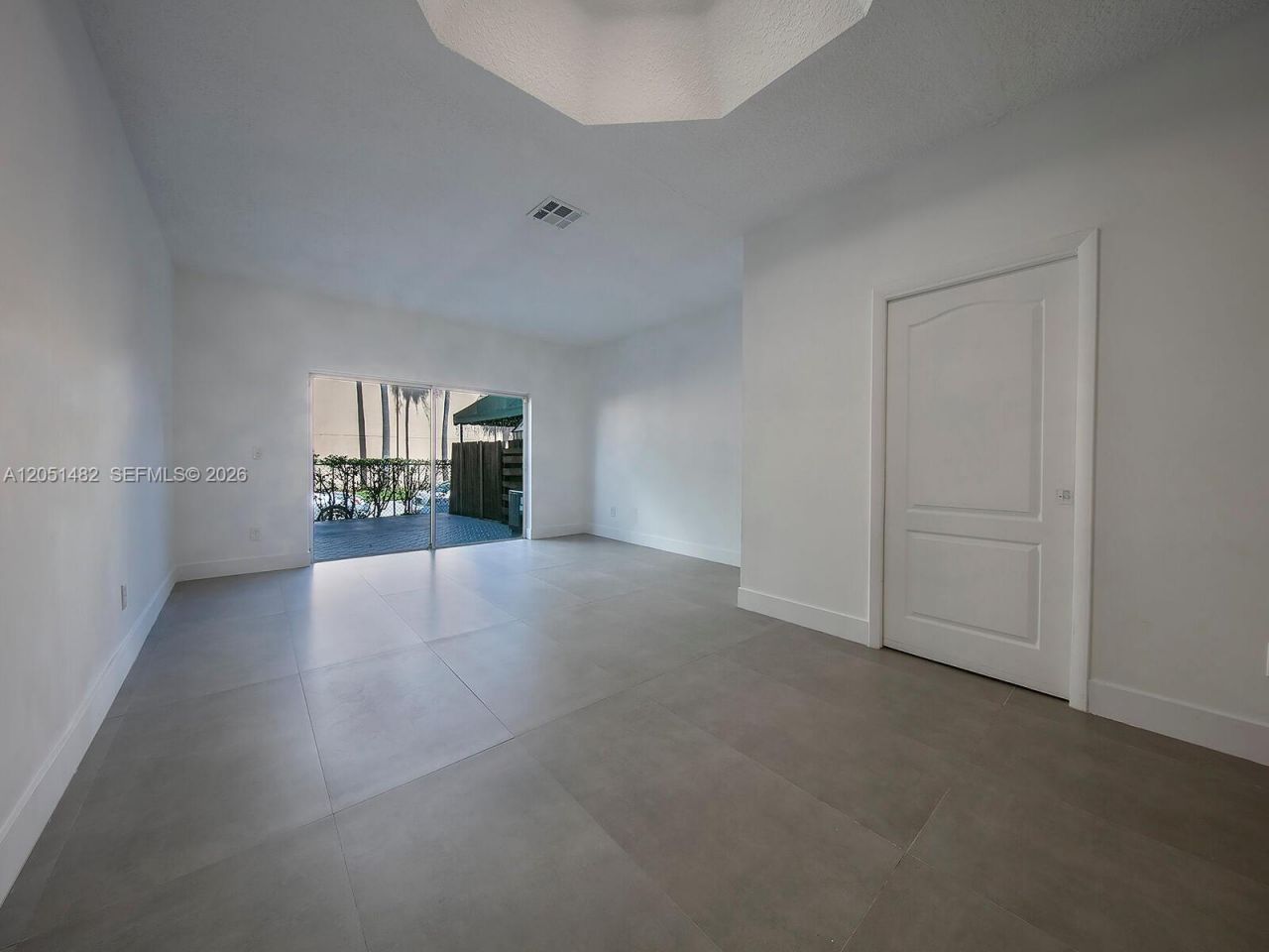 8260 NW 10th St , Unit 6, Miami, FL 33126 Photo
