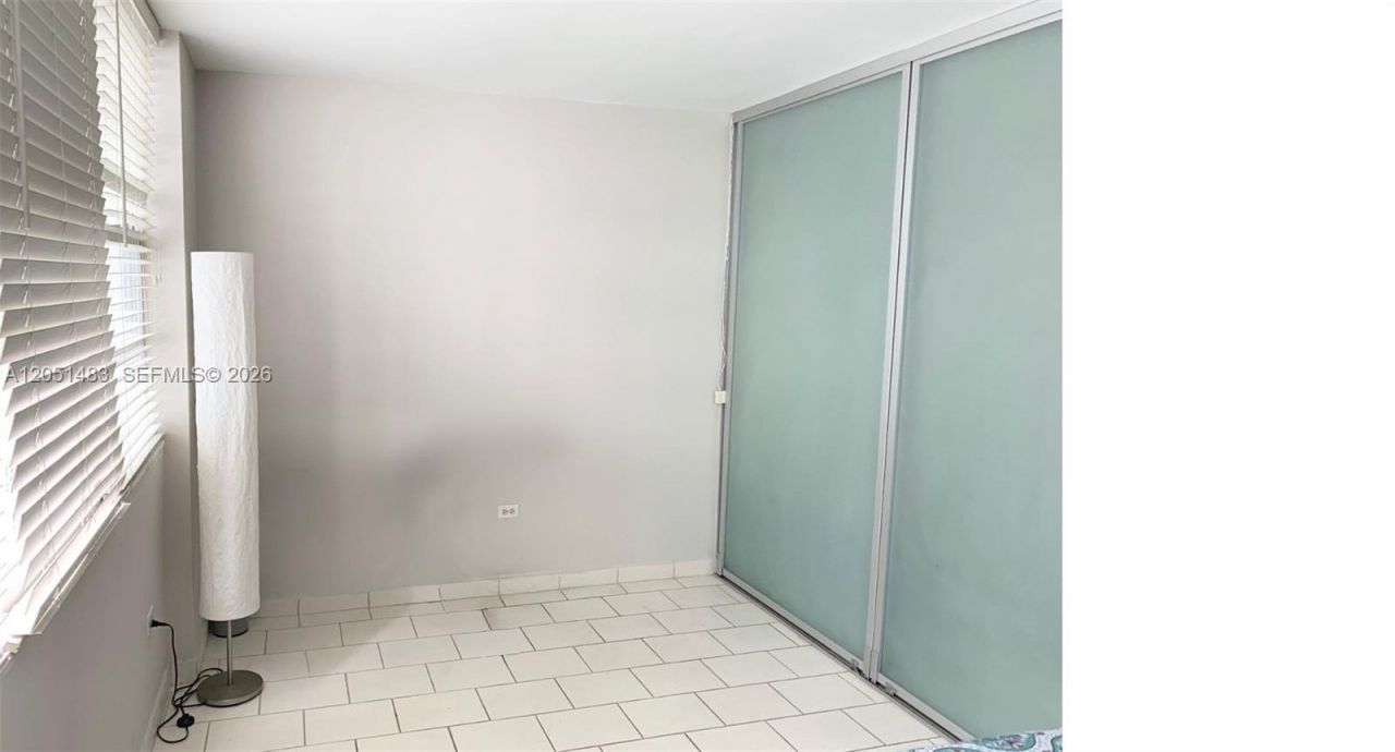 905 Brickell Bay Dr, Unit 1523, Miami, FL 33131 Photo