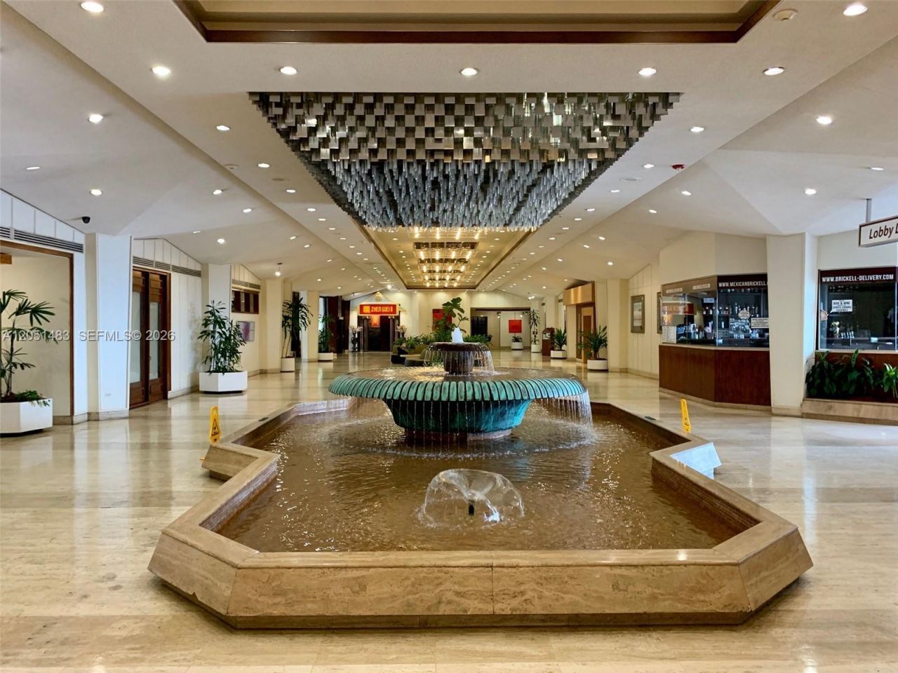 905 Brickell Bay Dr, Unit 1523, Miami, FL 33131 Photo