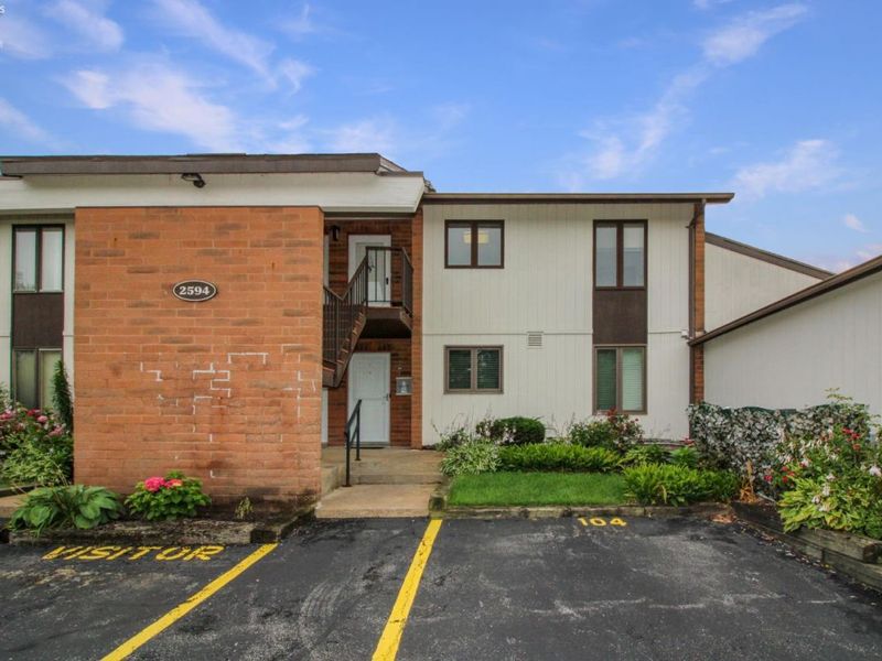 2594 E Sun Valley Drive, Unit 204, Port Clinton, OH 43452 Photo 1