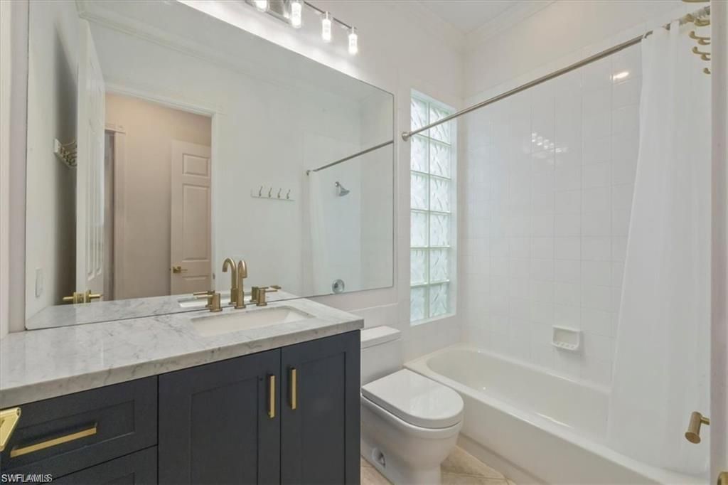 3833 Huelva Ct, Naples, FL 34109 Photo