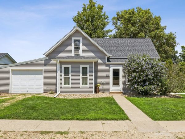 614 Dewitt Street, Grand Mound, IA 52751