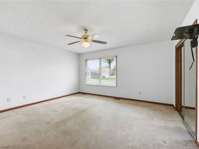 126 Augusta Drive, Elyria, OH 44035 Photo 16