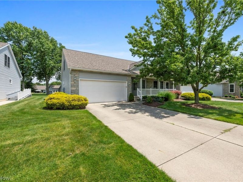 126 Augusta Drive, Elyria, OH 44035 Photo 4